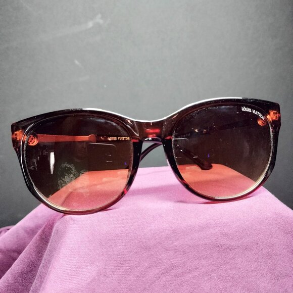 Louis Vuitton sunglasses - Picture 1 of 4